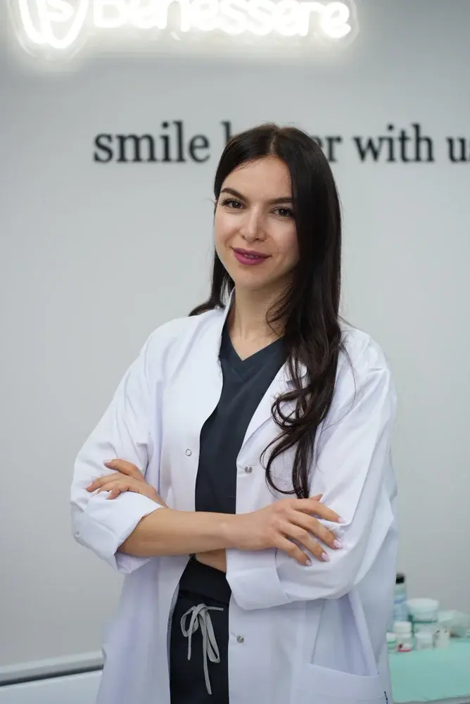 Dr. Egis Qyra